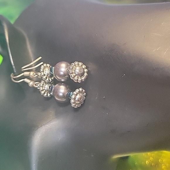 New Handmade Silver & Black Iridescent Bead Drop Earrings - Picture 5 of 7